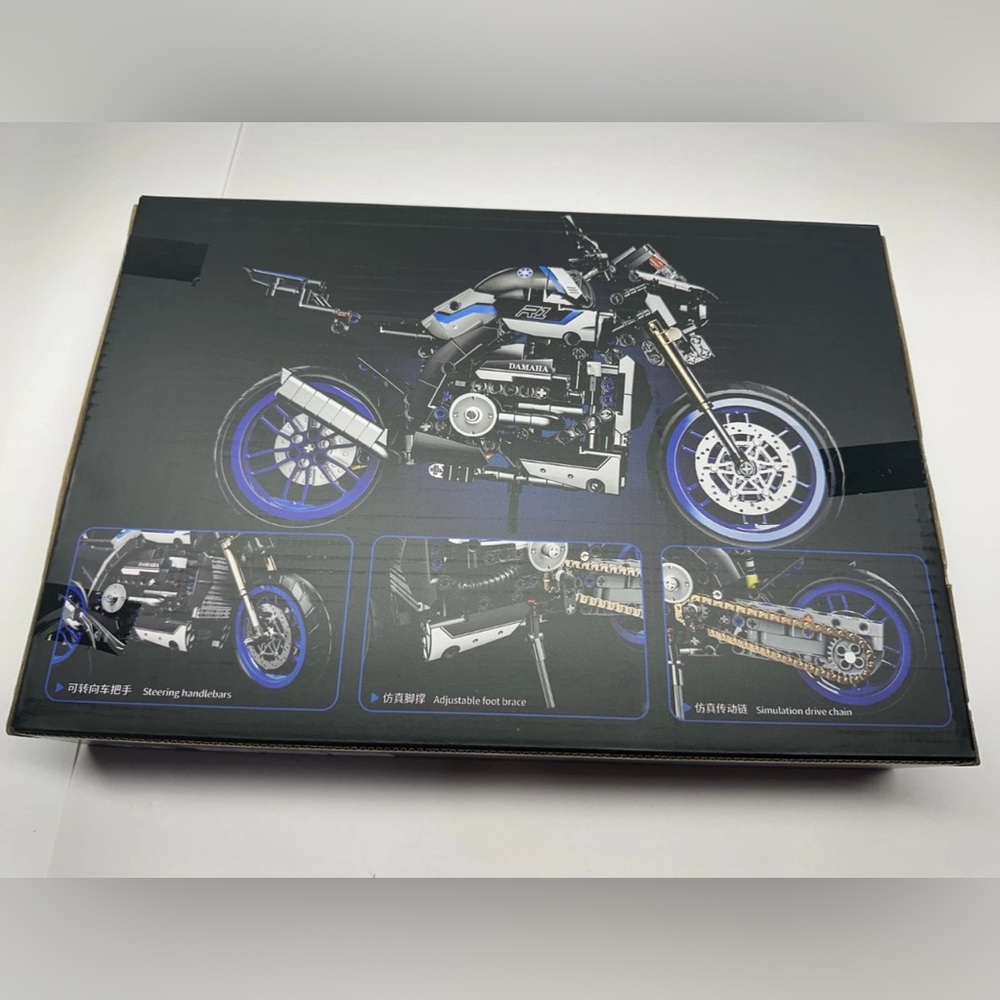 Thunder Cat 1:8 Yamaha DAMAHA R1 Motorcycle Building Kit 820PCS Model Block Set - Picture 3 of 4